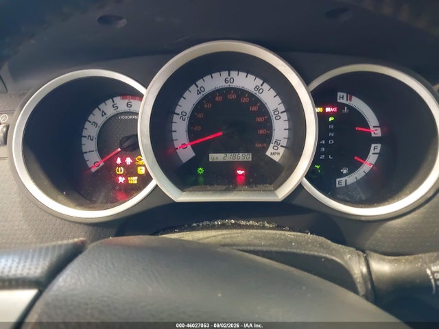 Продаж на аукціоні авто 2015 Toyota Tacoma Base V6, vin: 5TFUU4EN4FX117744, номер лоту: 46027053