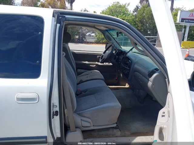 Продажа на аукционе авто 2004 Toyota Tundra Sr5 V8, vin: 5TBRT34104S447281, номер лота: 46027054