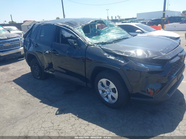 2T3K1RFV5SW439626 Toyota RAV4 LE