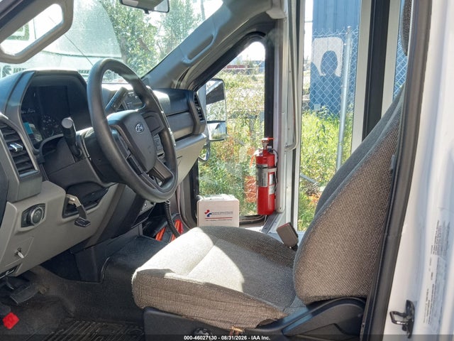 Ford F-450 Chassis Xl 2017 1FDAF4GT1HED72998 Image 5