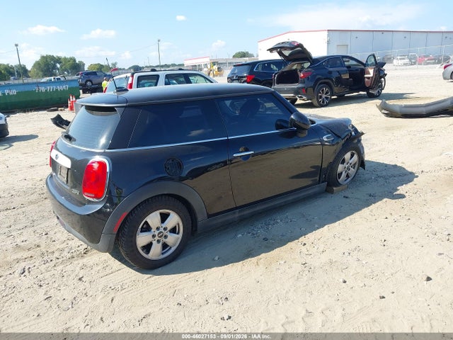 Продажа на аукционе авто 2014 Mini Hardtop Cooper, vin: WMWXM5C59ET933955, номер лота: 46027153