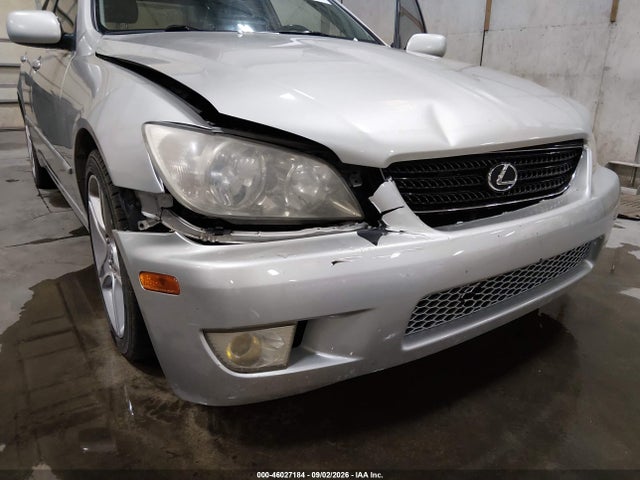 2003 Lexus Is 300 მანქანა იყიდება აუქციონზე, vin: JTHBD192330072076, აუქციონის ნომერი: 46027184