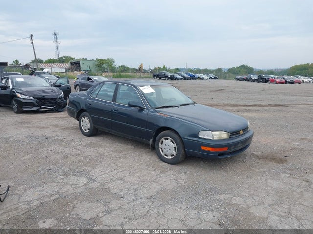 46027400 :رقم المزاد ، 4T1SK12EXNU010760 vin ، 1992 Toyota Camry Le مزاد بيع