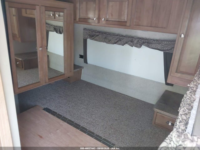 2019 Forest River Flagstaff მანქანა იყიდება აუქციონზე, vin: 4X4TFLH25K1884043, აუქციონის ნომერი: 46027443