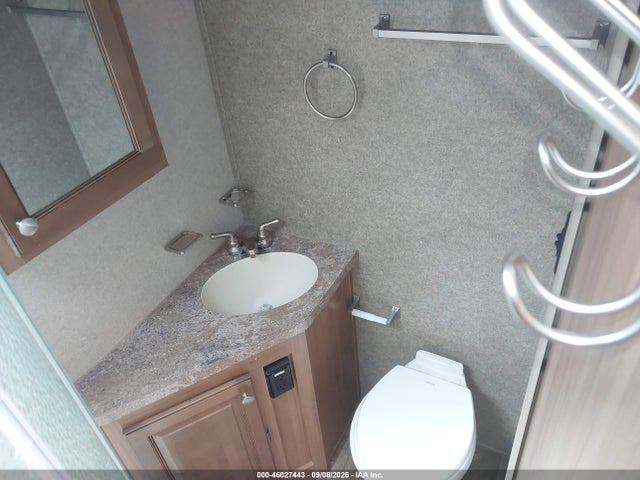 2019 Forest River Flagstaff მანქანა იყიდება აუქციონზე, vin: 4X4TFLH25K1884043, აუქციონის ნომერი: 46027443