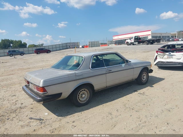 1985 Mercedes-benz 300 Cdt მანქანა იყიდება აუქციონზე, vin: WDBAB53A5FA245314, აუქციონის ნომერი: 46027487