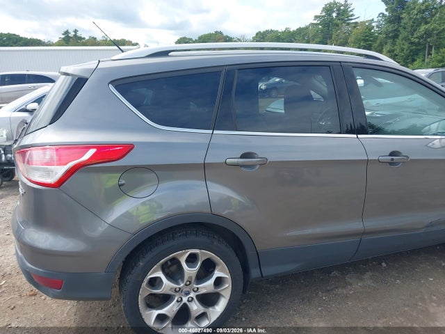 1FMCU9J95EUD13334 Ford Escape Titanium