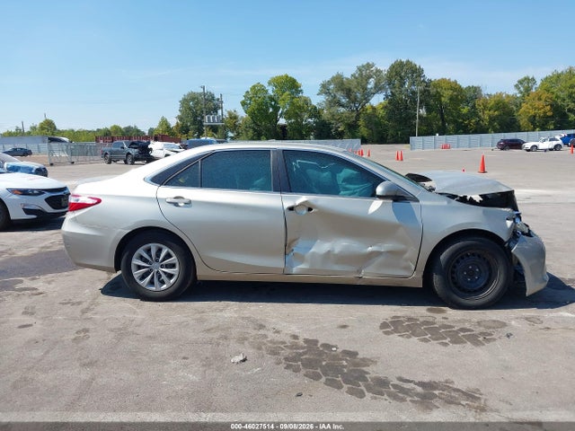2016 Toyota Camry Le მანქანა იყიდება აუქციონზე, vin: 4T4BF1FK8GR517539, აუქციონის ნომერი: 46027514