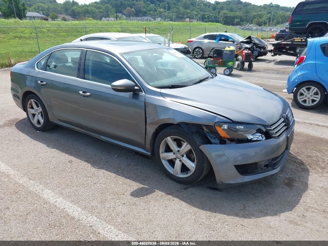 2012 Volkswagen Passat 2.5l Se მანქანა იყიდება აუქციონზე, vin: 1VWBH7A39CC049510, აუქციონის ნომერი: 46027530