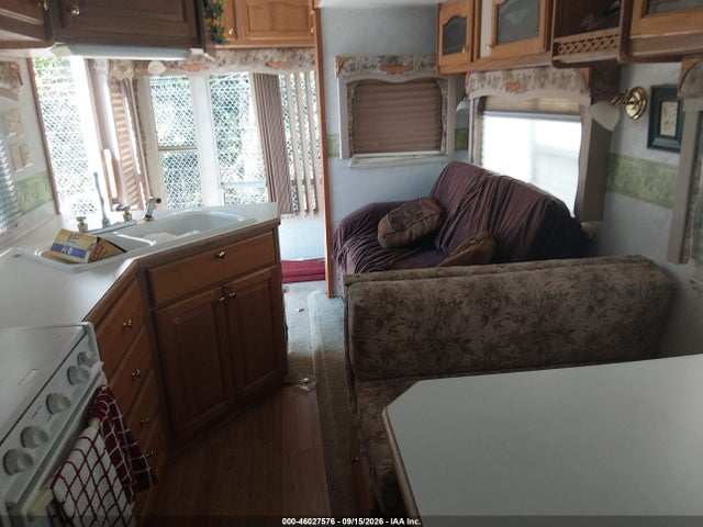 2004 Forest River Cedar Creek მანქანა იყიდება აუქციონზე, vin: 4X4FCRF204P187956, აუქციონის ნომერი: 46027576
