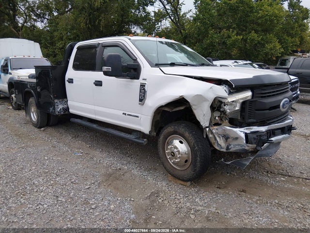 46027664 :رقم المزاد ، 1FD8W3HT2HEE81252 vin ، 2017 Ford F-350 Chassis Xl مزاد بيع