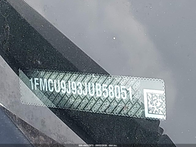 46027673 :رقم المزاد ، 1FMCU9J93JUB58051 vin ، 2018 Ford Escape Titanium مزاد بيع