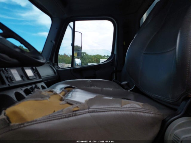 2015 Freightliner M2 106 Medium Duty მანქანა იყიდება აუქციონზე, vin: 1FVACWDU9FHGA0556, აუქციონის ნომერი: 46027735