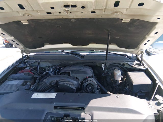 46027737 :رقم المزاد ، 1GYS3CEF1BR117500 vin ، 2011 Cadillac Escalade Premium مزاد بيع