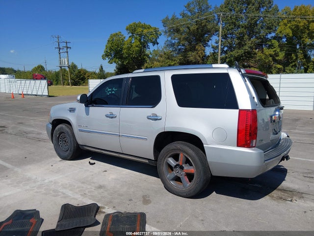 46027737 :رقم المزاد ، 1GYS3CEF1BR117500 vin ، 2011 Cadillac Escalade Premium مزاد بيع