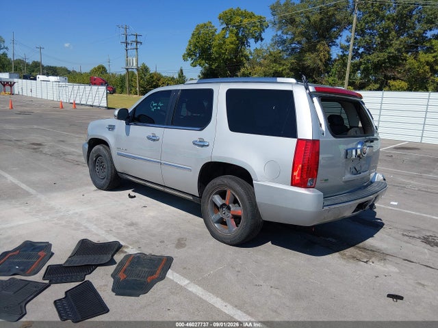 46027737 :رقم المزاد ، 1GYS3CEF1BR117500 vin ، 2011 Cadillac Escalade Premium مزاد بيع
