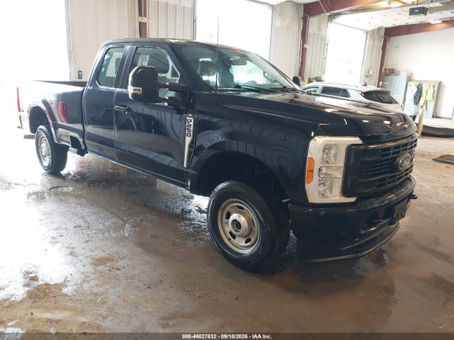 46027832 :رقم المزاد ، 1FT7X2BA5PED80025 vin ، 2023 Ford F-250 Xl مزاد بيع