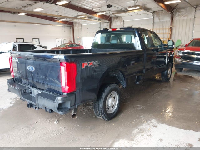 46027832 :رقم المزاد ، 1FT7X2BA5PED80025 vin ، 2023 Ford F-250 Xl مزاد بيع