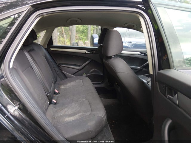 46027839 :رقم المزاد ، 1VWAS7A36FC072258 vin ، 2015 Volkswagen Passat 1.8t S مزاد بيع