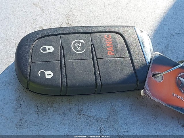 46027867 :رقم المزاد ، 3C4NJDBB1JT331635 vin ، 2018 Jeep Compass Latitude 4x4 مزاد بيع