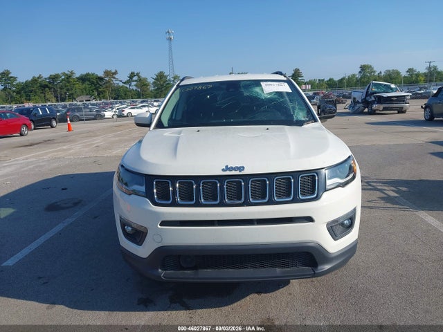 46027867 :رقم المزاد ، 3C4NJDBB1JT331635 vin ، 2018 Jeep Compass Latitude 4x4 مزاد بيع