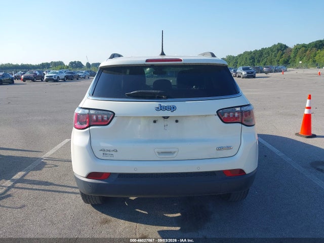 46027867 :رقم المزاد ، 3C4NJDBB1JT331635 vin ، 2018 Jeep Compass Latitude 4x4 مزاد بيع