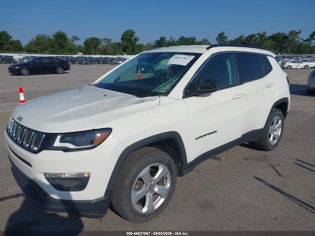 46027867 :رقم المزاد ، 3C4NJDBB1JT331635 vin ، 2018 Jeep Compass Latitude 4x4 مزاد بيع