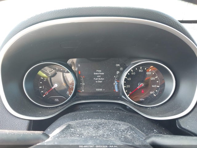 46027867 :رقم المزاد ، 3C4NJDBB1JT331635 vin ، 2018 Jeep Compass Latitude 4x4 مزاد بيع