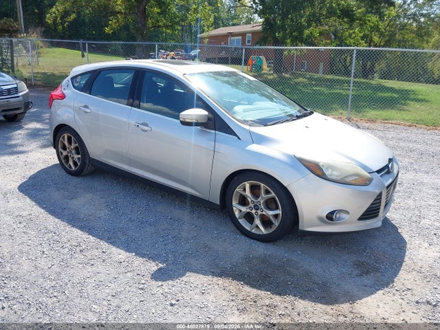 2014 Ford Focus Titanium მანქანა იყიდება აუქციონზე, vin: 1FADP3N20EL180701, აუქციონის ნომერი: 46027879