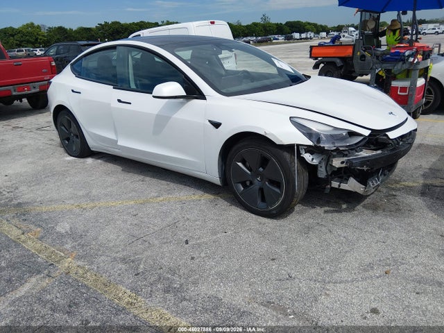 Продаж на аукціоні авто 2022 Tesla Model 3 Rear-wheel Drive, vin: 5YJ3E1EA1NF102700, номер лоту: 46027886
