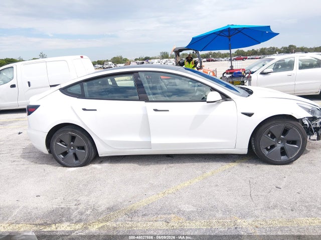 Продаж на аукціоні авто 2022 Tesla Model 3 Rear-wheel Drive, vin: 5YJ3E1EA1NF102700, номер лоту: 46027886