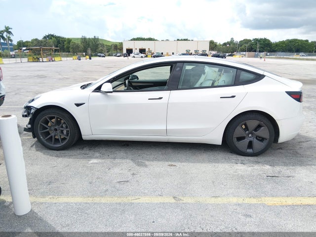 Продаж на аукціоні авто 2022 Tesla Model 3 Rear-wheel Drive, vin: 5YJ3E1EA1NF102700, номер лоту: 46027886