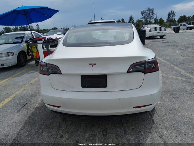Продаж на аукціоні авто 2022 Tesla Model 3 Rear-wheel Drive, vin: 5YJ3E1EA1NF102700, номер лоту: 46027886