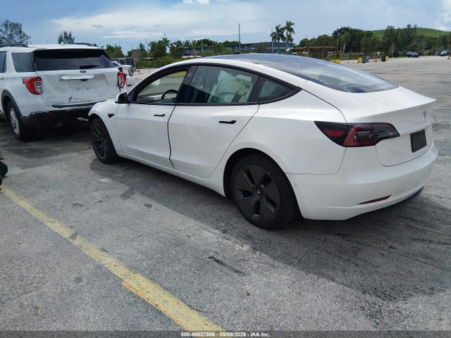 Продаж на аукціоні авто 2022 Tesla Model 3 Rear-wheel Drive, vin: 5YJ3E1EA1NF102700, номер лоту: 46027886