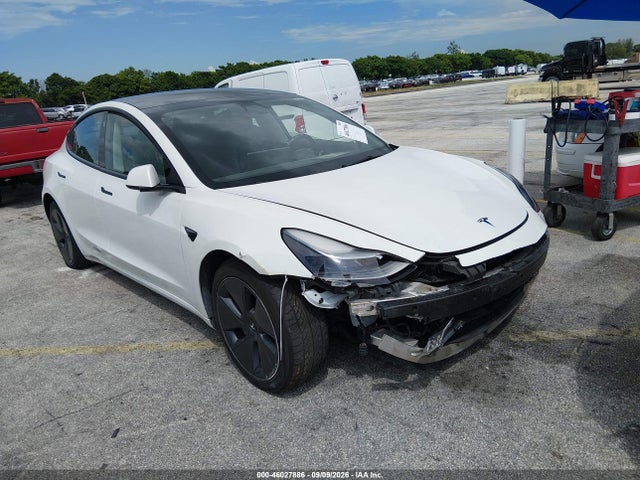 Продаж на аукціоні авто 2022 Tesla Model 3 Rear-wheel Drive, vin: 5YJ3E1EA1NF102700, номер лоту: 46027886