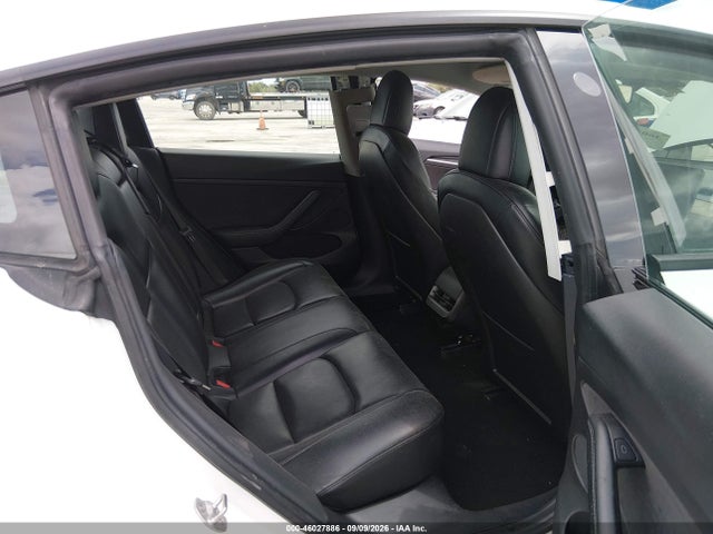 Продаж на аукціоні авто 2022 Tesla Model 3 Rear-wheel Drive, vin: 5YJ3E1EA1NF102700, номер лоту: 46027886