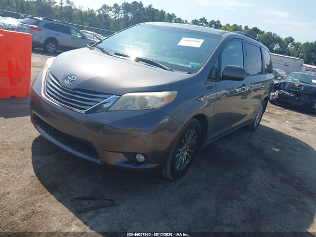 Продаж на аукціоні авто 2016 Toyota Sienna Xle 8 Passenger, vin: 5TDYK3DC2GS699545, номер лоту: 46027980