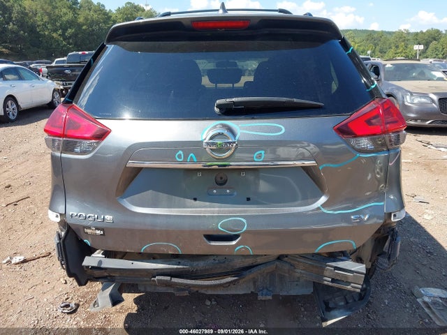46027989 :رقم المزاد ، 5N1AT2MT2HC891720 vin ، 2017 Nissan Rogue Sv مزاد بيع