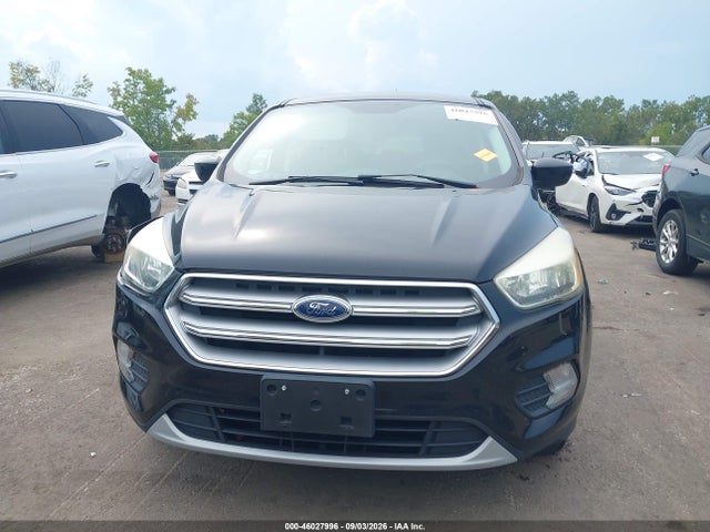 Продажа на аукционе авто 2017 Ford Escape Se, vin: 1FMCU0GD7HUD17106, номер лота: 46027996