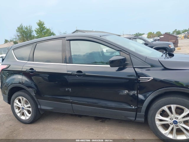 Продажа на аукционе авто 2017 Ford Escape Se, vin: 1FMCU0GD7HUD17106, номер лота: 46027996