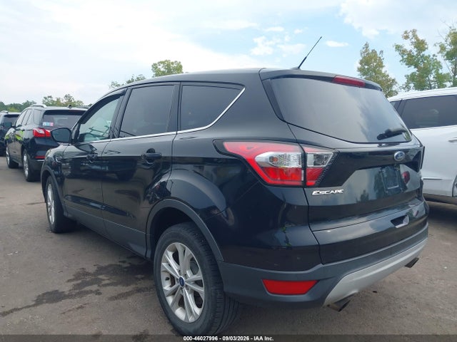 Продажа на аукционе авто 2017 Ford Escape Se, vin: 1FMCU0GD7HUD17106, номер лота: 46027996