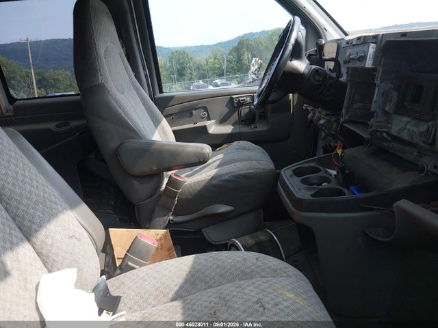 46028011 :رقم المزاد ، 1GAHG39U751161610 vin ، 2005 Chevrolet Express مزاد بيع