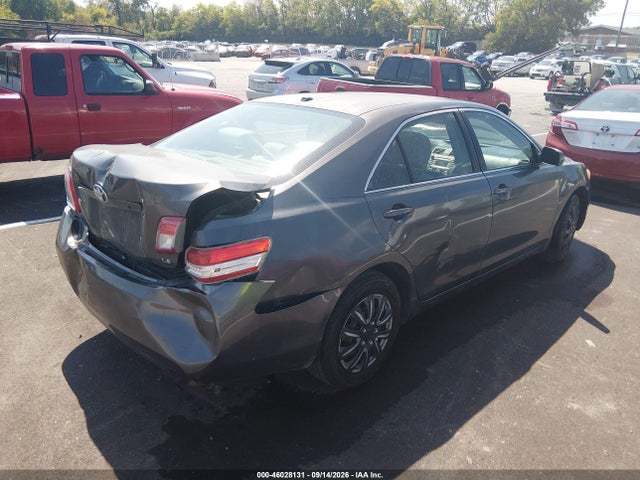 46028131 :رقم المزاد ، 4T4BF3EK9BR131010 vin ، 2011 Toyota Camry Le مزاد بيع