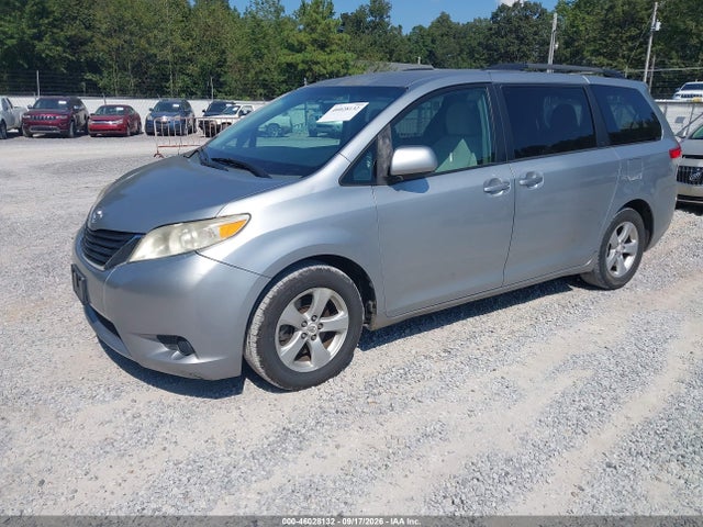2011 Toyota Sienna Le V6 მანქანა იყიდება აუქციონზე, vin: 5TDKK3DCXBS071764, აუქციონის ნომერი: 46028132