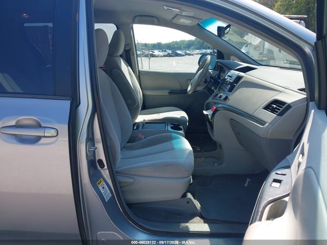 2011 Toyota Sienna Le V6 მანქანა იყიდება აუქციონზე, vin: 5TDKK3DCXBS071764, აუქციონის ნომერი: 46028132