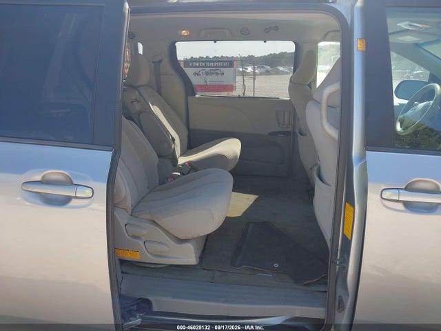 2011 Toyota Sienna Le V6 მანქანა იყიდება აუქციონზე, vin: 5TDKK3DCXBS071764, აუქციონის ნომერი: 46028132