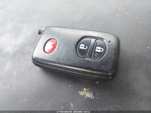 2014 Toyota Prius V Two მანქანა იყიდება აუქციონზე, vin: JTDZN3EU0EJ013175, აუქციონის ნომერი: 46028195