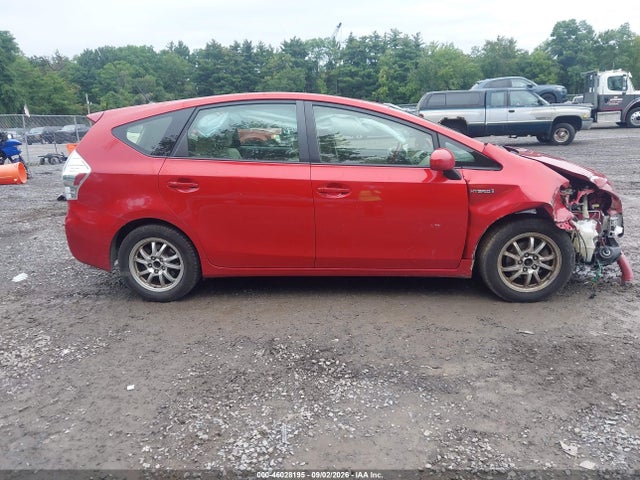 2014 Toyota Prius V Two მანქანა იყიდება აუქციონზე, vin: JTDZN3EU0EJ013175, აუქციონის ნომერი: 46028195