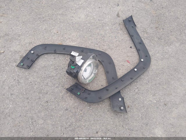 46028214 :رقم المزاد ، ZACCJBDT5FPC01910 vin ، 2015 Jeep Renegade Limited مزاد بيع