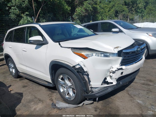 2015 Toyota Highlander Limited Platinum V6 მანქანა იყიდება აუქციონზე, vin: 5TDYKRFH2FS110150, აუქციონის ნომერი: 46028224